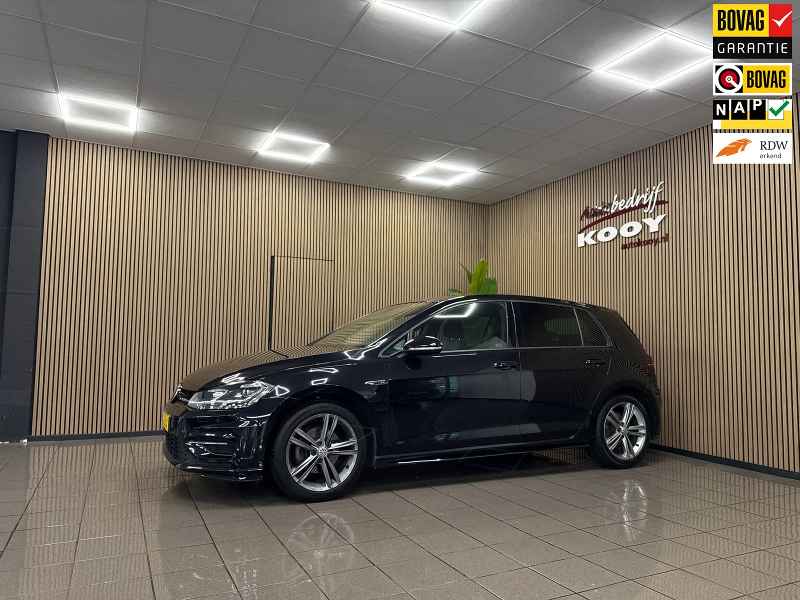 Volkswagen Golf (2018) — foto 1