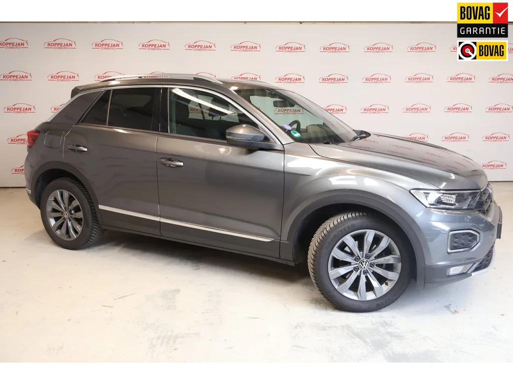 Volkswagen T-Roc (2022) — foto 1