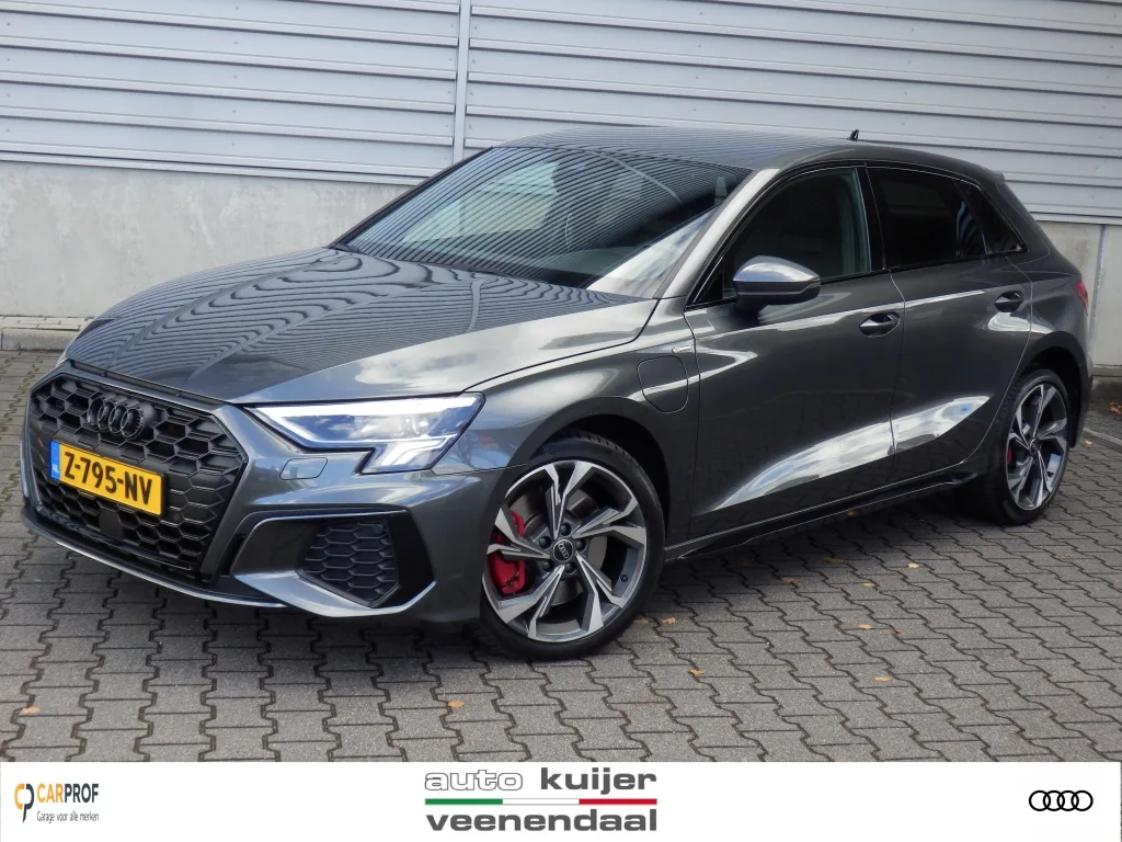 Audi A3 (2024) — foto 1