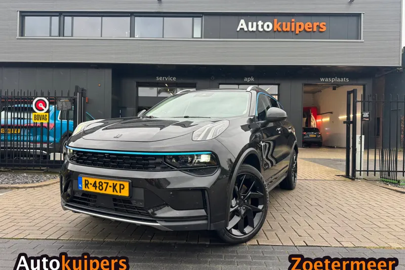 Lynk & Co 01 (2022)
