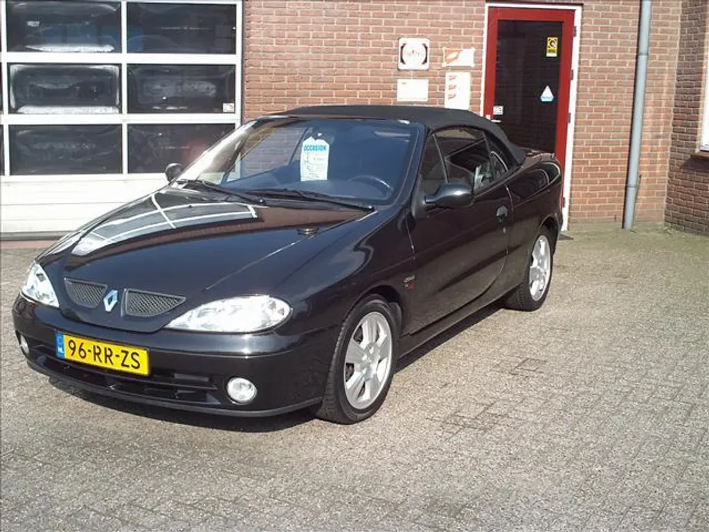 Renault Mégane (2000) — foto 1