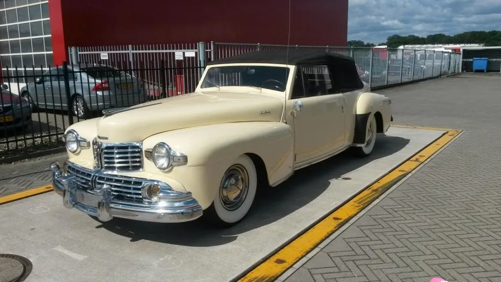 Lincoln Continental (1947) — foto 1