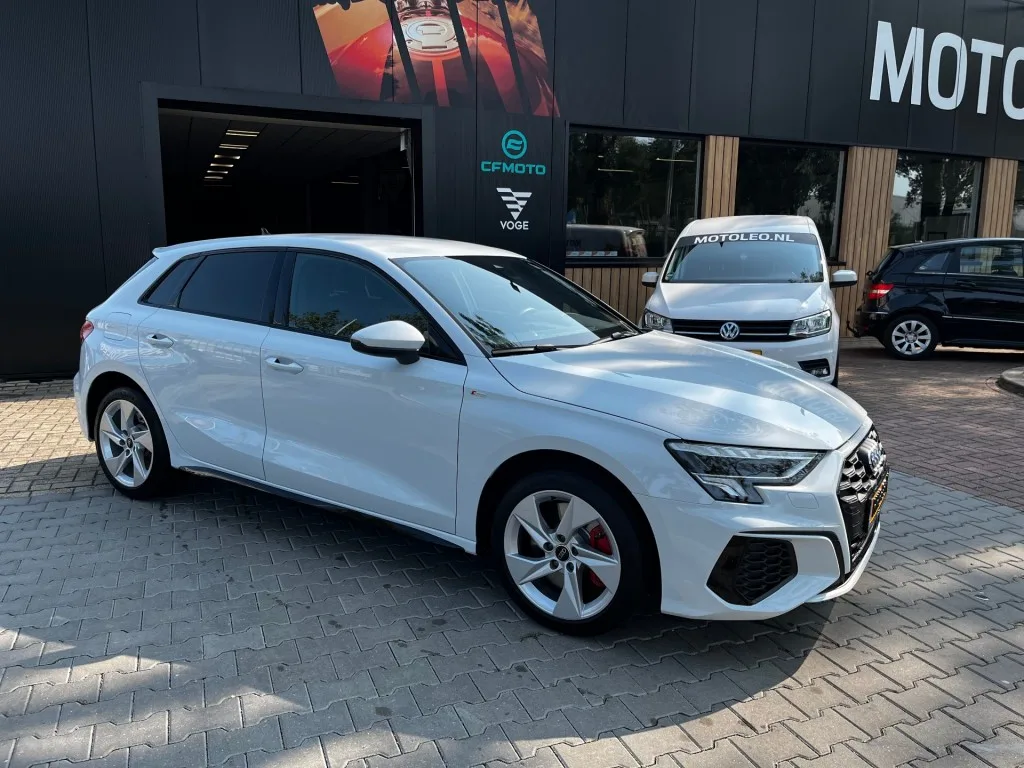 Audi A3 (2024) — foto 1