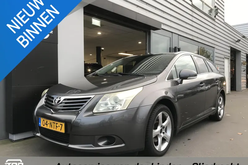 Toyota Avensis (2011)