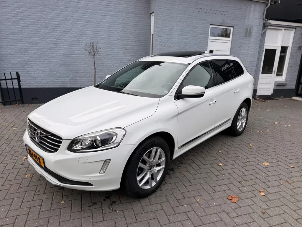 Volvo XC60 (2016) — foto 1