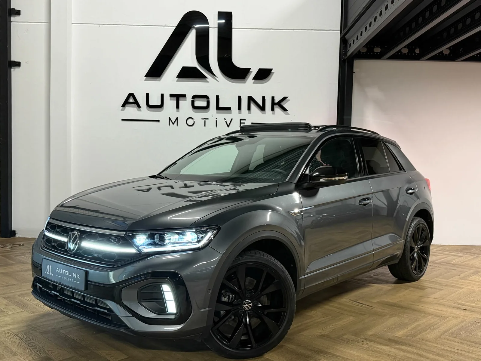 Volkswagen T-Roc (0) — foto 1
