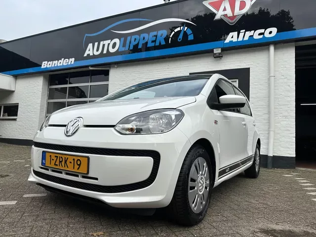 Volkswagen Up! (2015) — foto 1