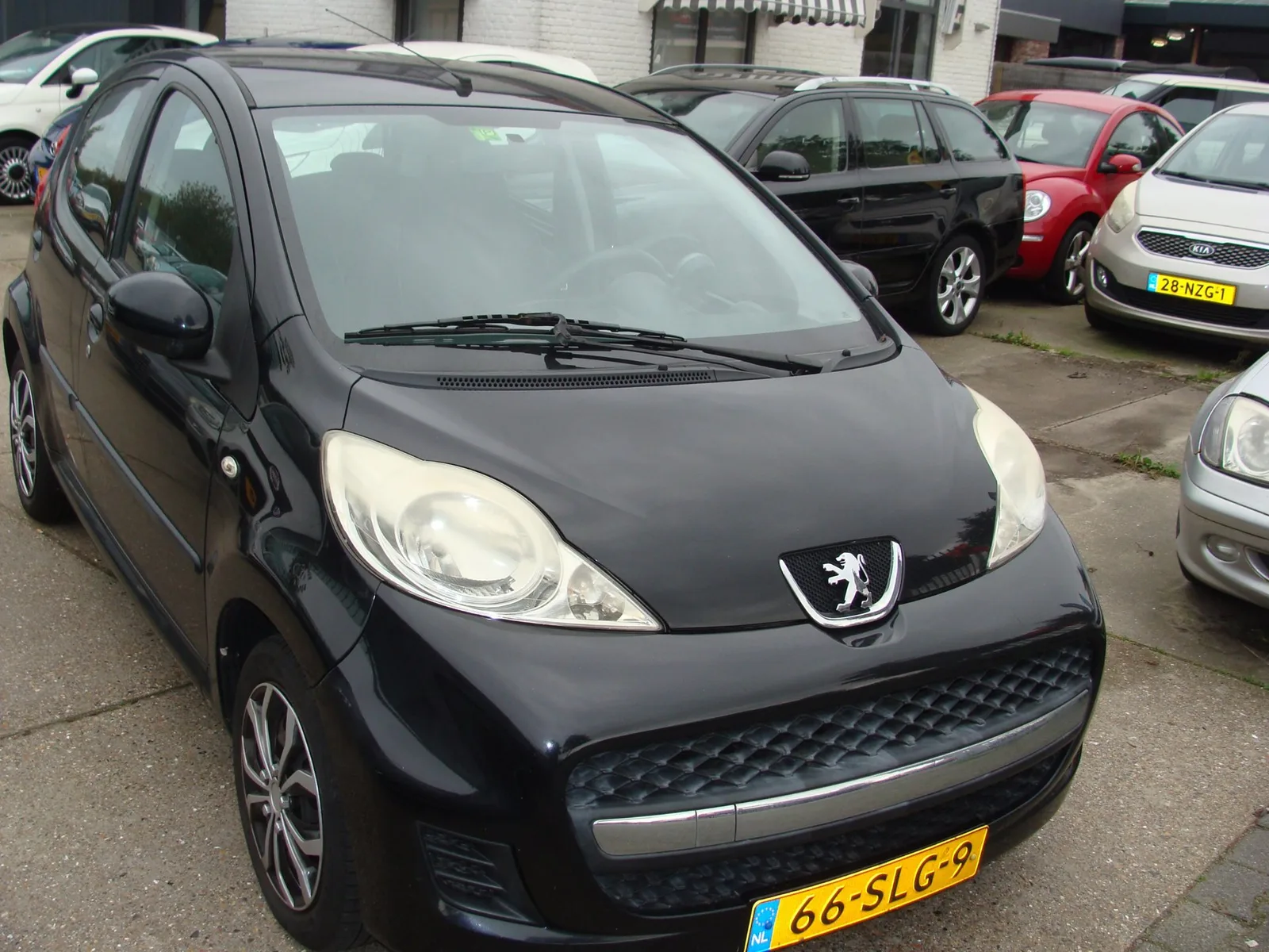 Peugeot 107 (2011) — foto 1