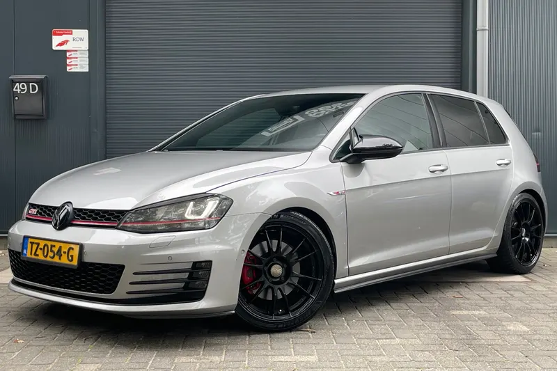 Volkswagen Golf (2017)