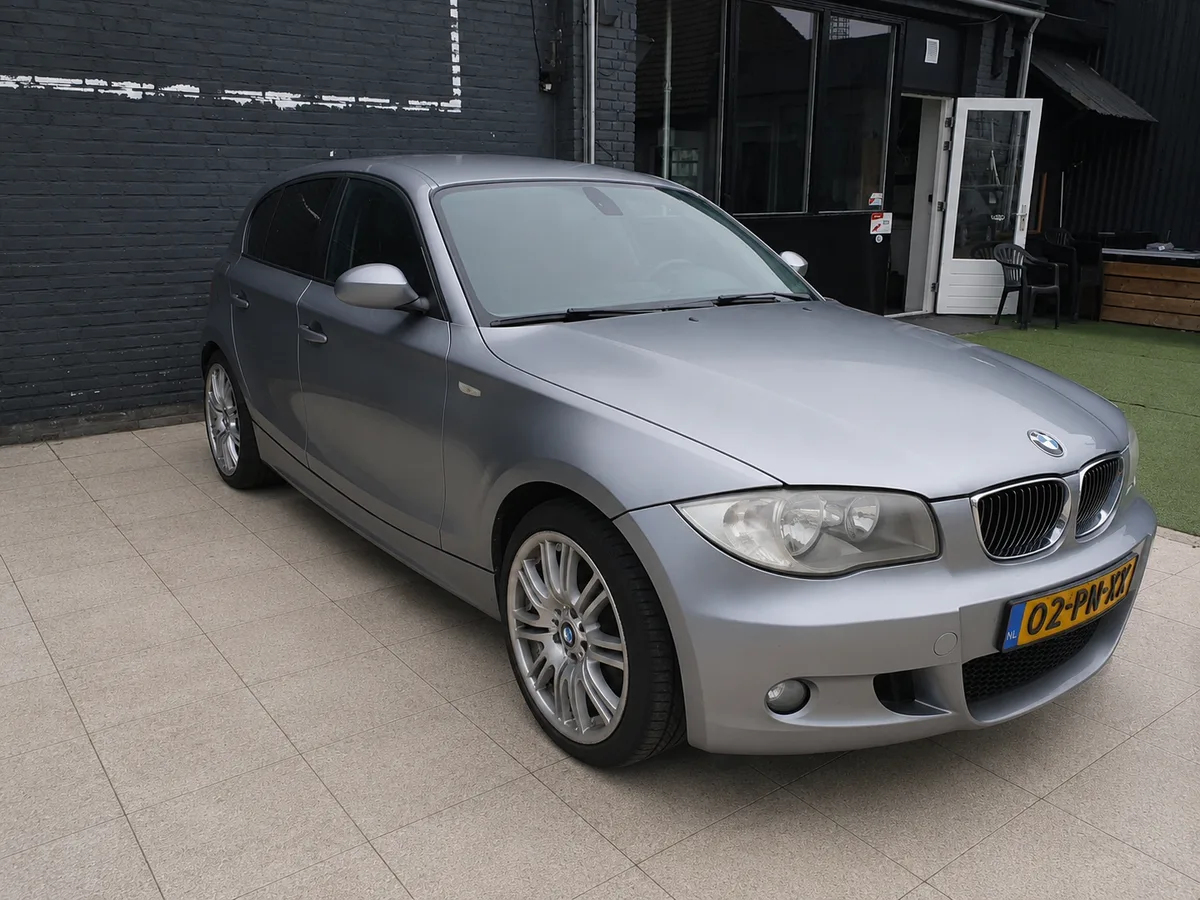 BMW 1-Serie (2004) — foto 1