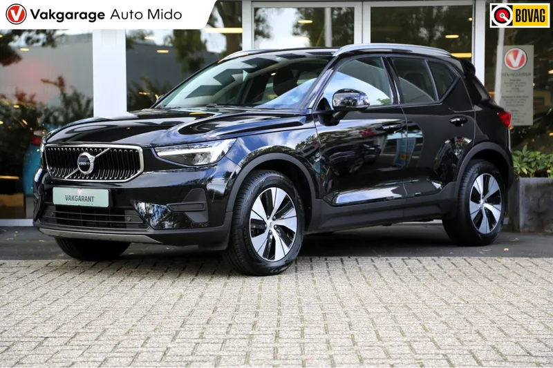 Volvo XC40 (2024)