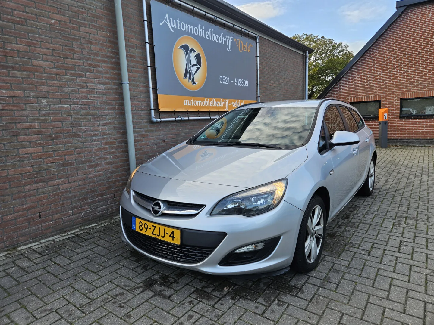 Opel Astra (2012) — foto 1
