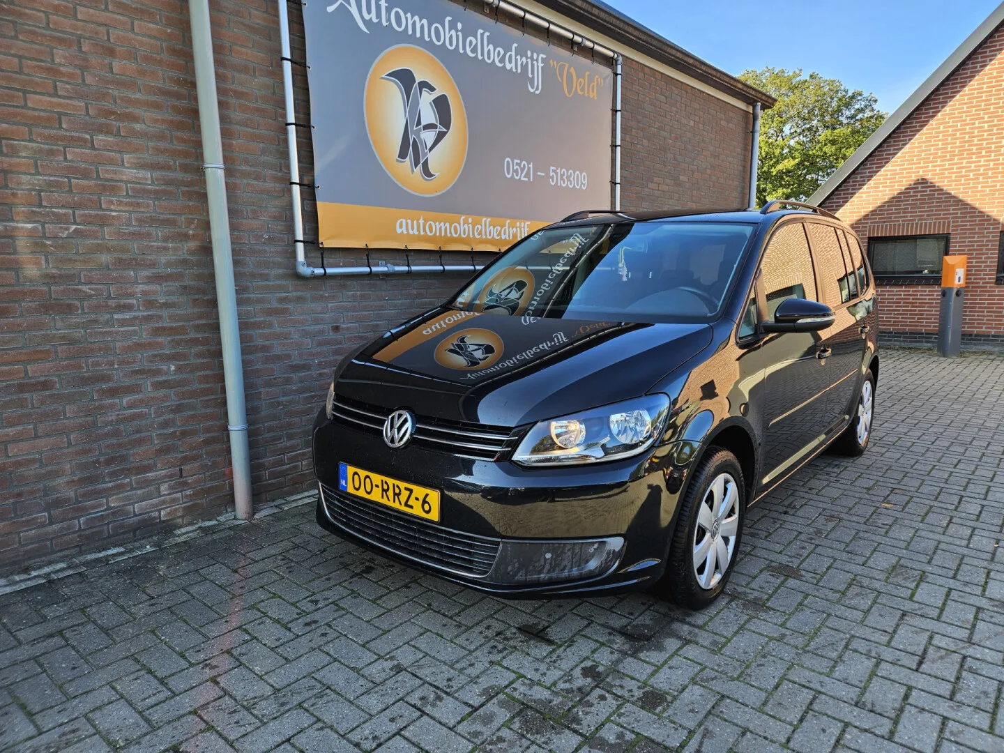 Volkswagen Touran (2011) — foto 1