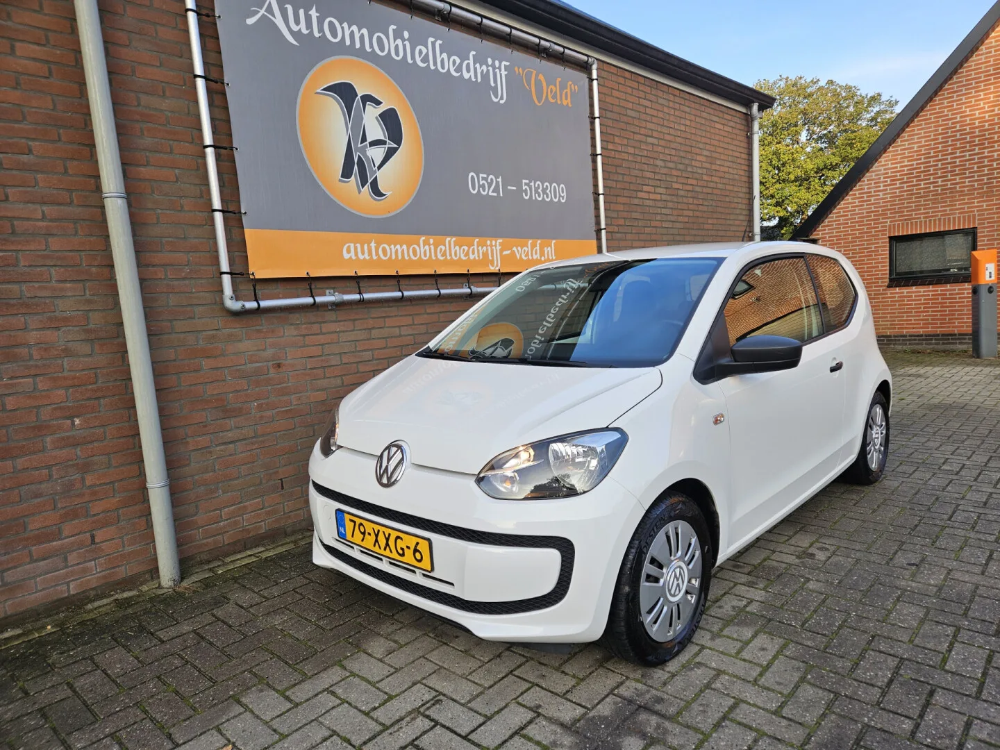 Volkswagen Up! (2012) — foto 1