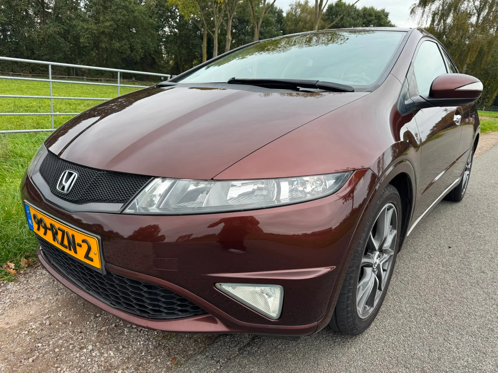Honda Civic (2011) — foto 1