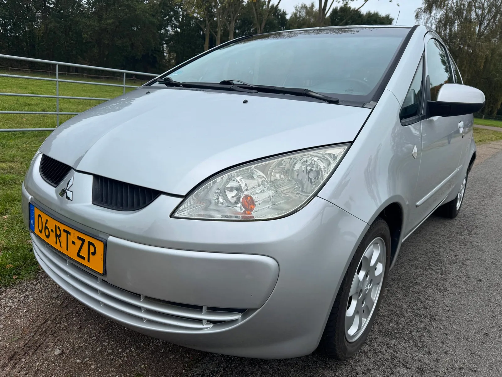 Mitsubishi Colt (2005) — foto 1
