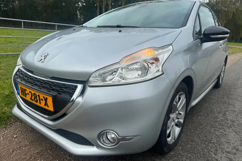 Peugeot 208 (2013)