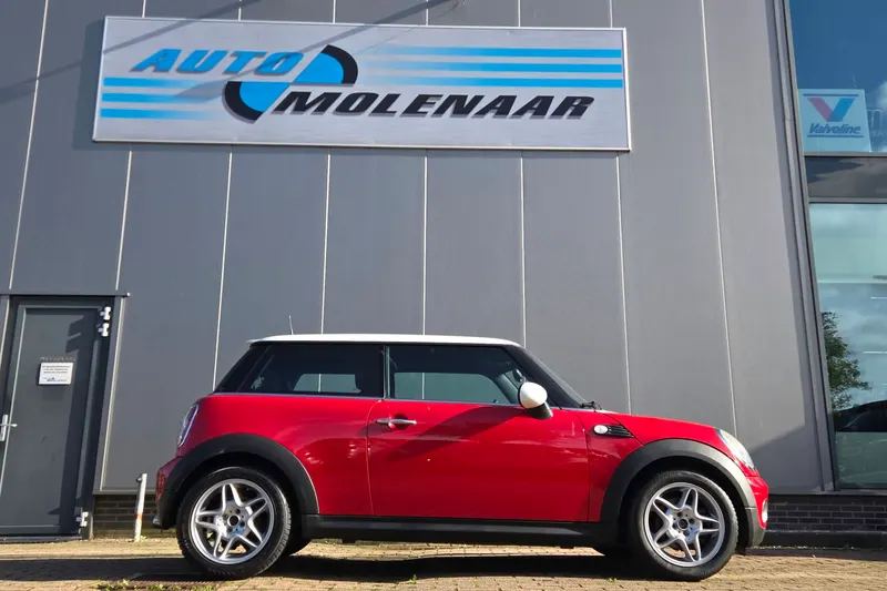 MINI Cooper (2007)