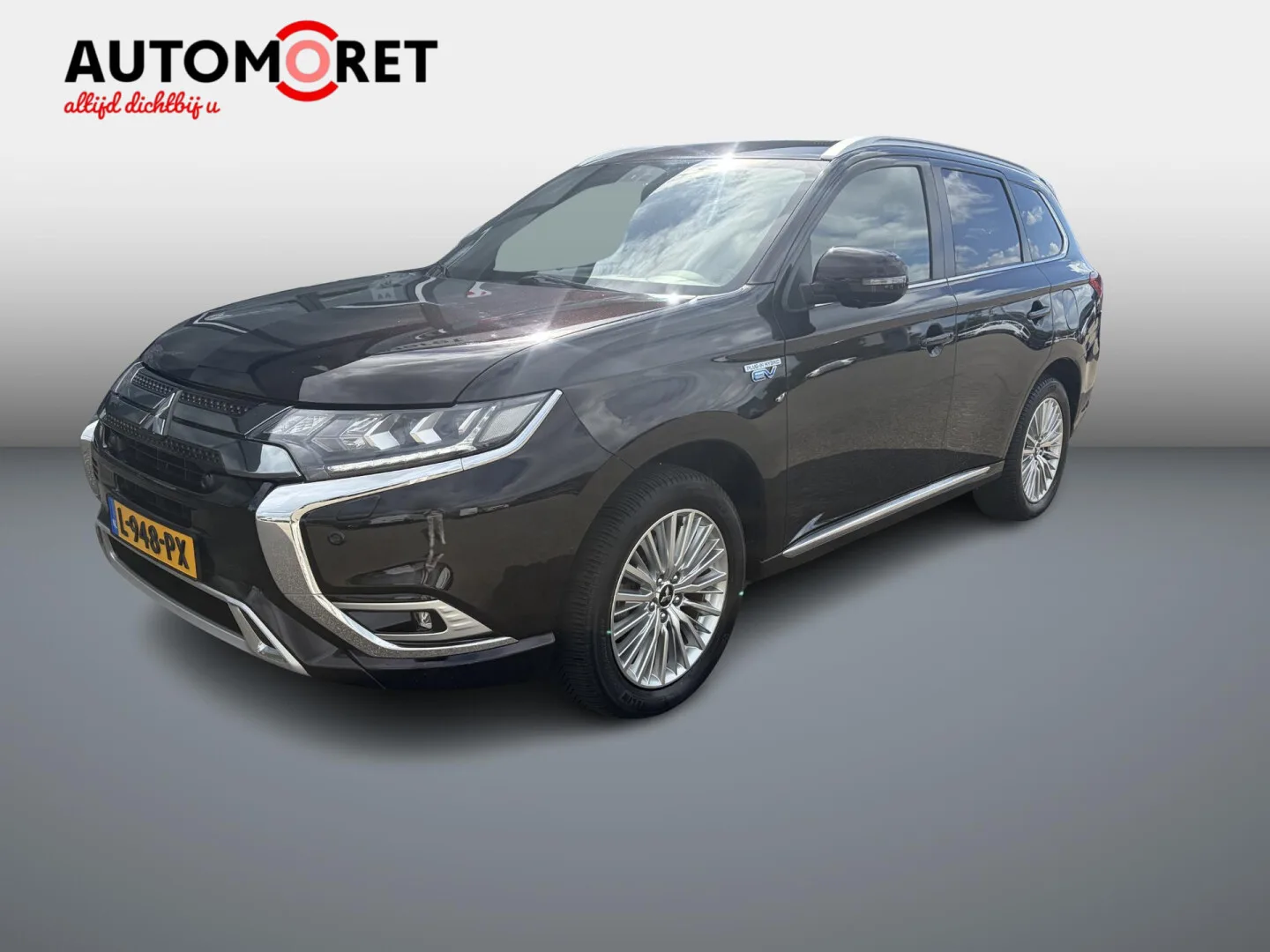 Mitsubishi Outlander (2018) — foto 1