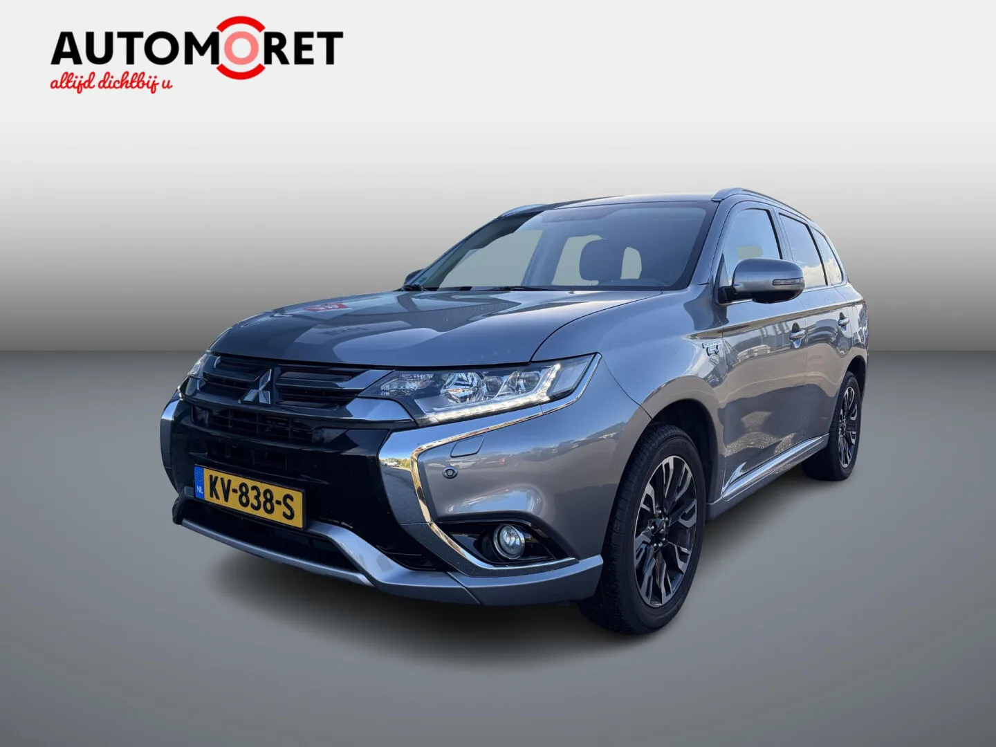 Mitsubishi Outlander (2016) — foto 1