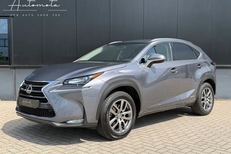 Lexus NX (2015)