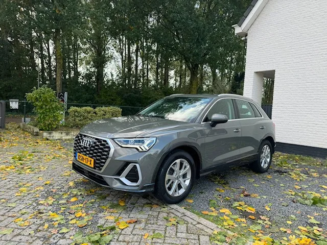 Audi Q3 (2018) — foto 1