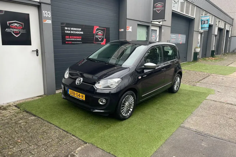 Volkswagen Up! (2013)