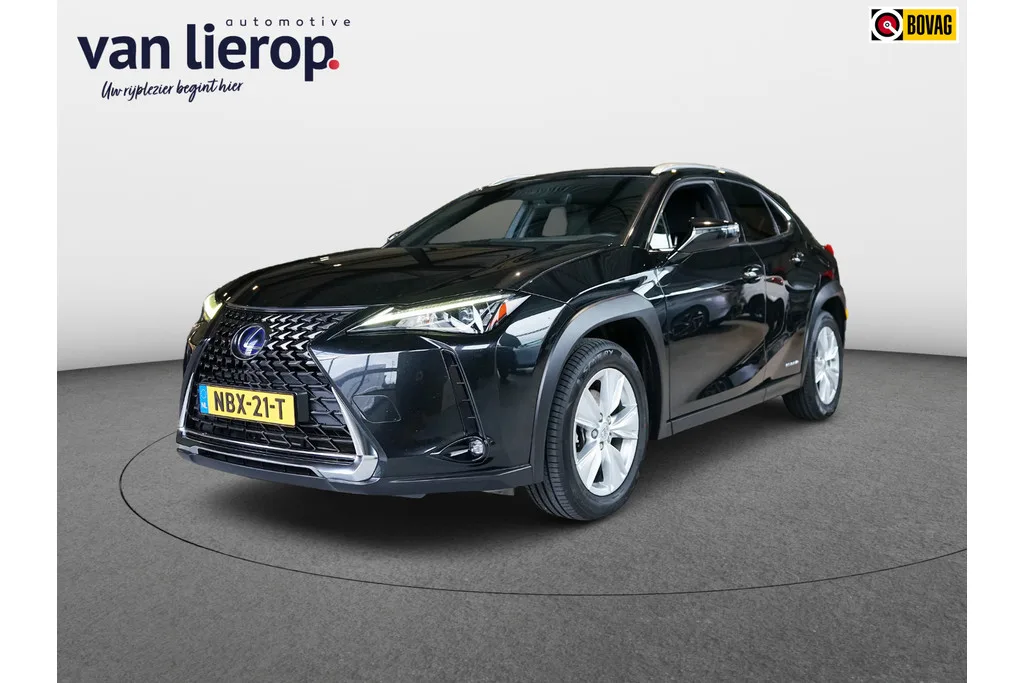 Lexus UX (2019) — foto 1