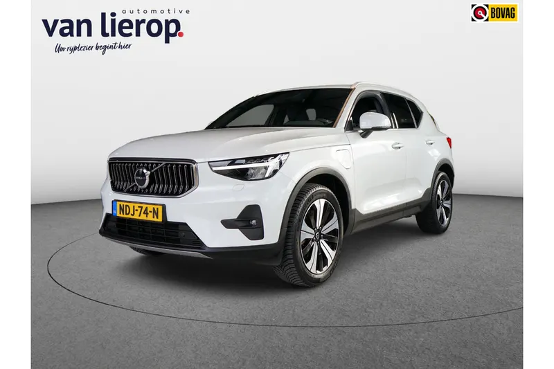 Volvo XC40 (2022)