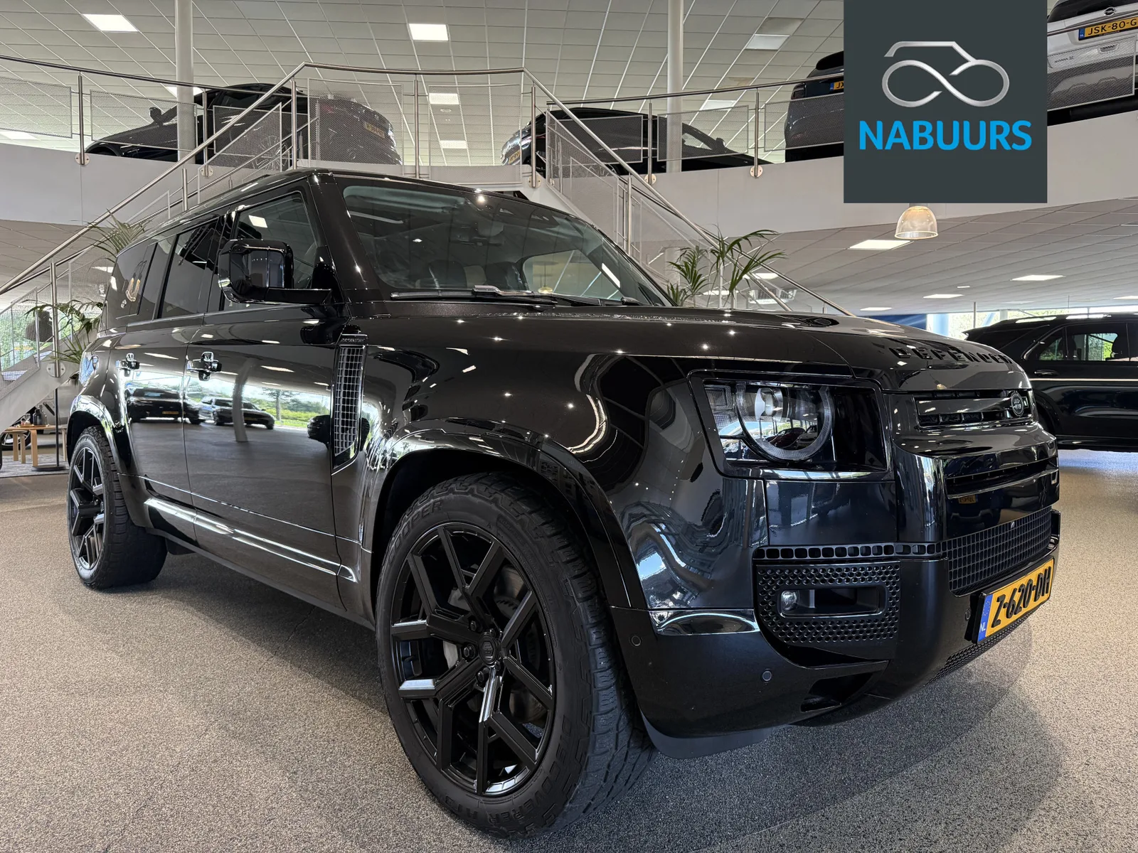 Land Rover Defender (2024) — foto 1