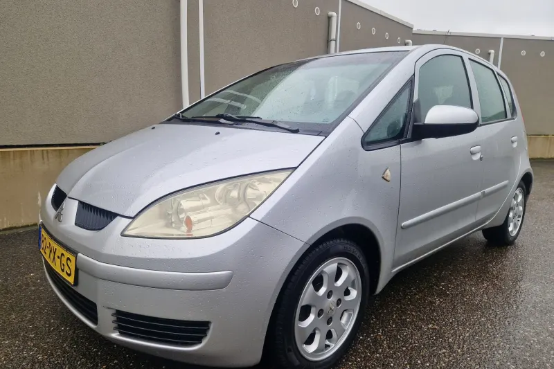 Mitsubishi Colt (2005)
