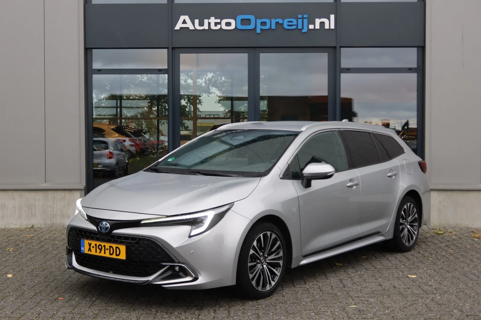 Toyota Corolla Verso (2023) — foto 1