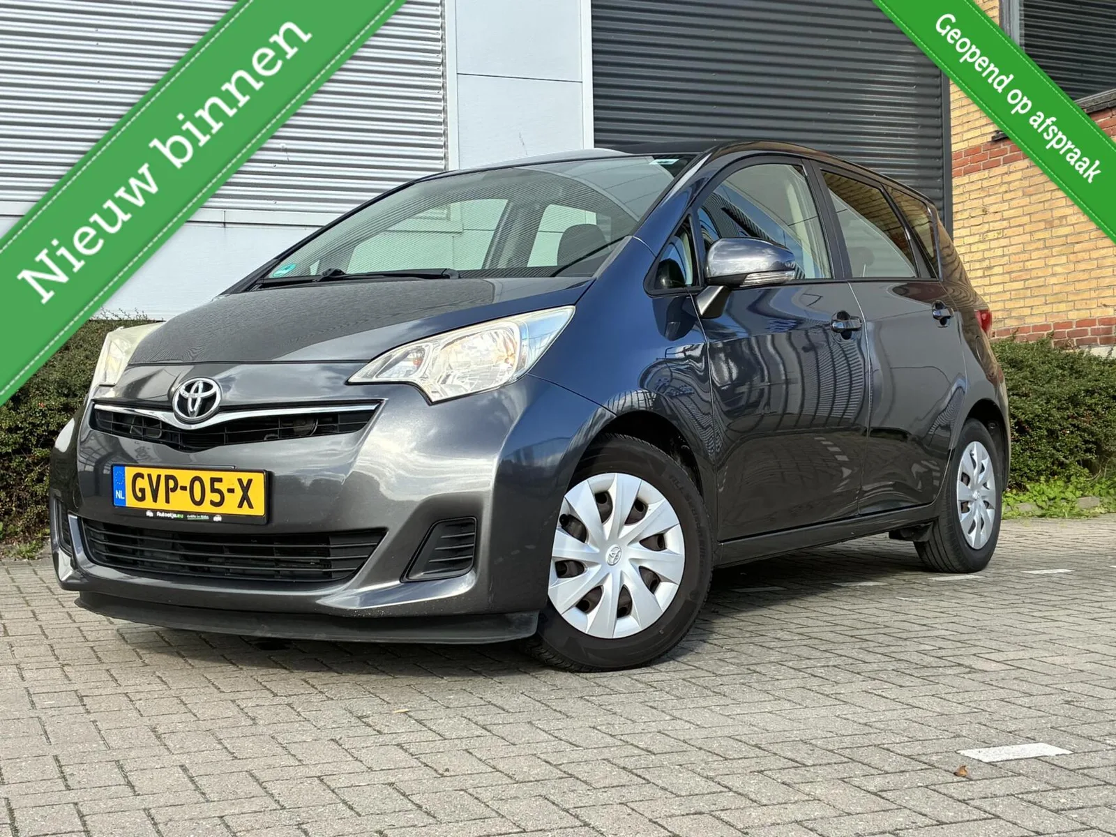 Toyota Verso S (2012) — foto 1