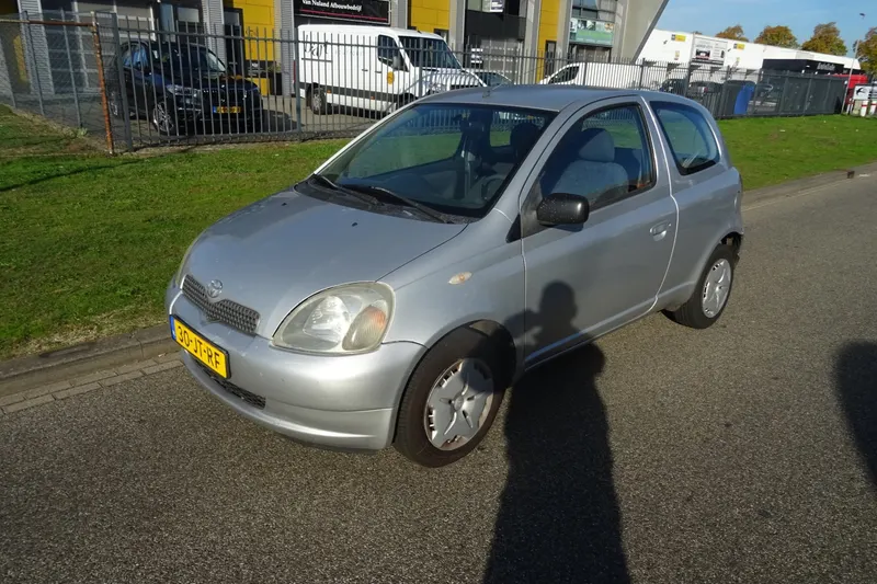 Toyota Yaris (2002)