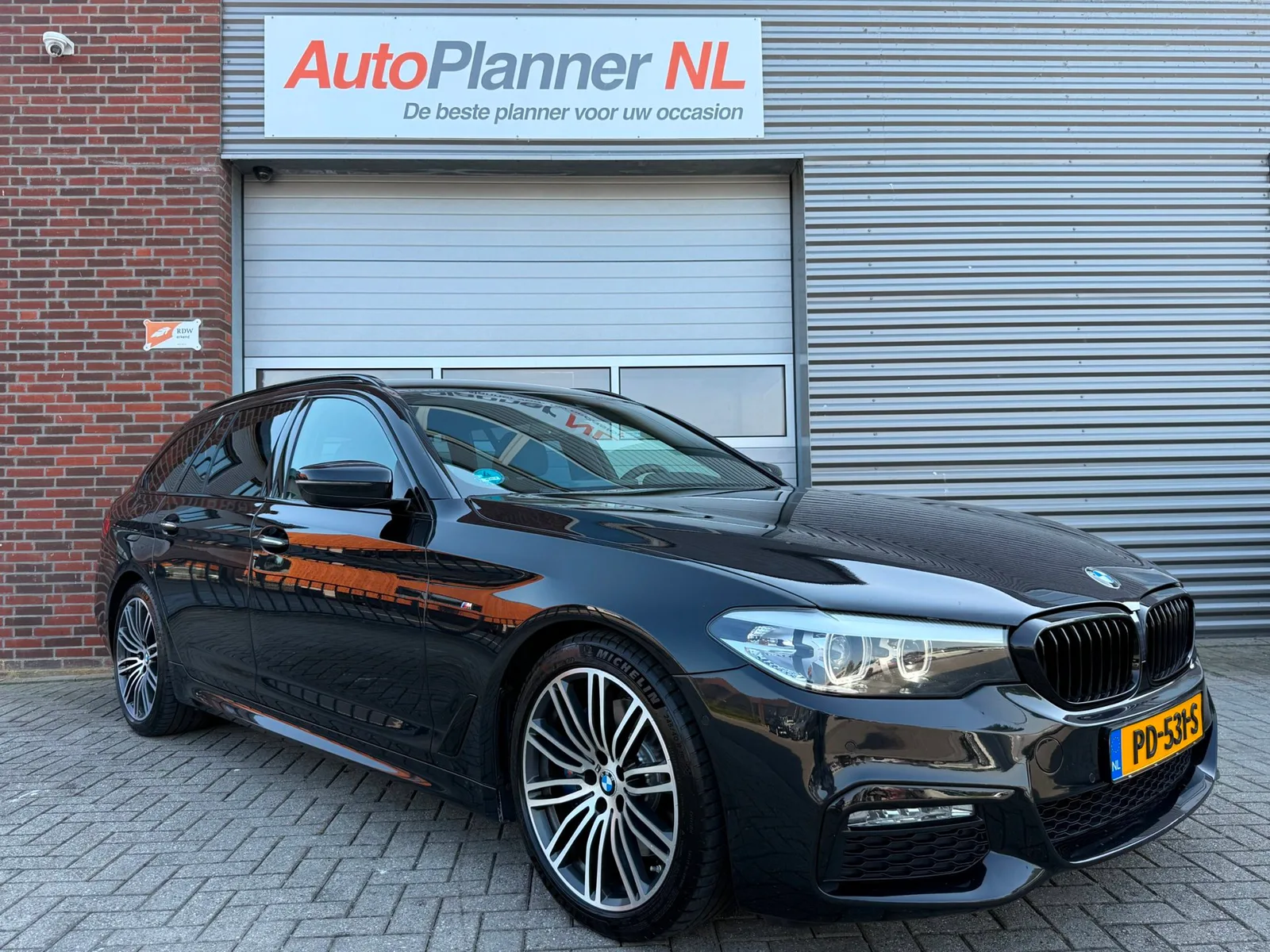 BMW 5-Serie (2017) — foto 1