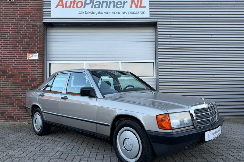 Mercedes-Benz 190-Serie (1985)