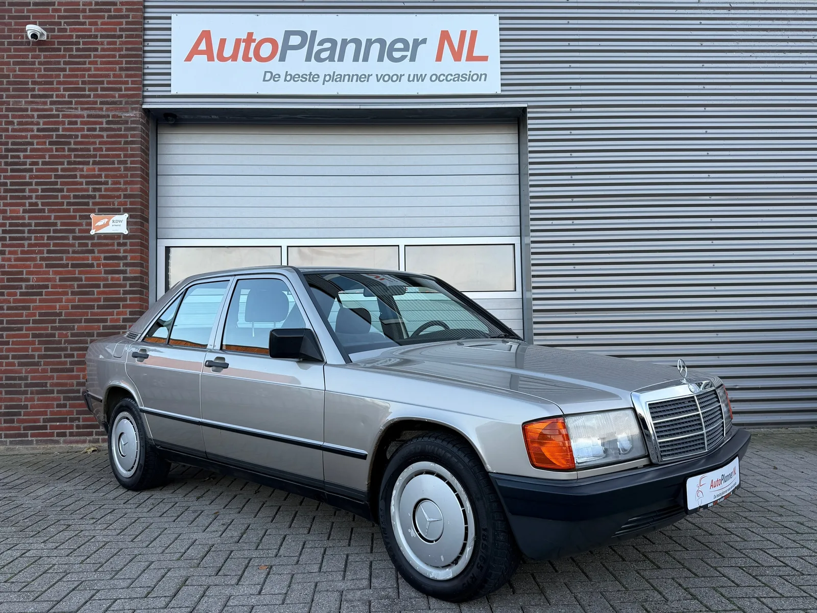 Mercedes-Benz 190-Serie (1985) — foto 1