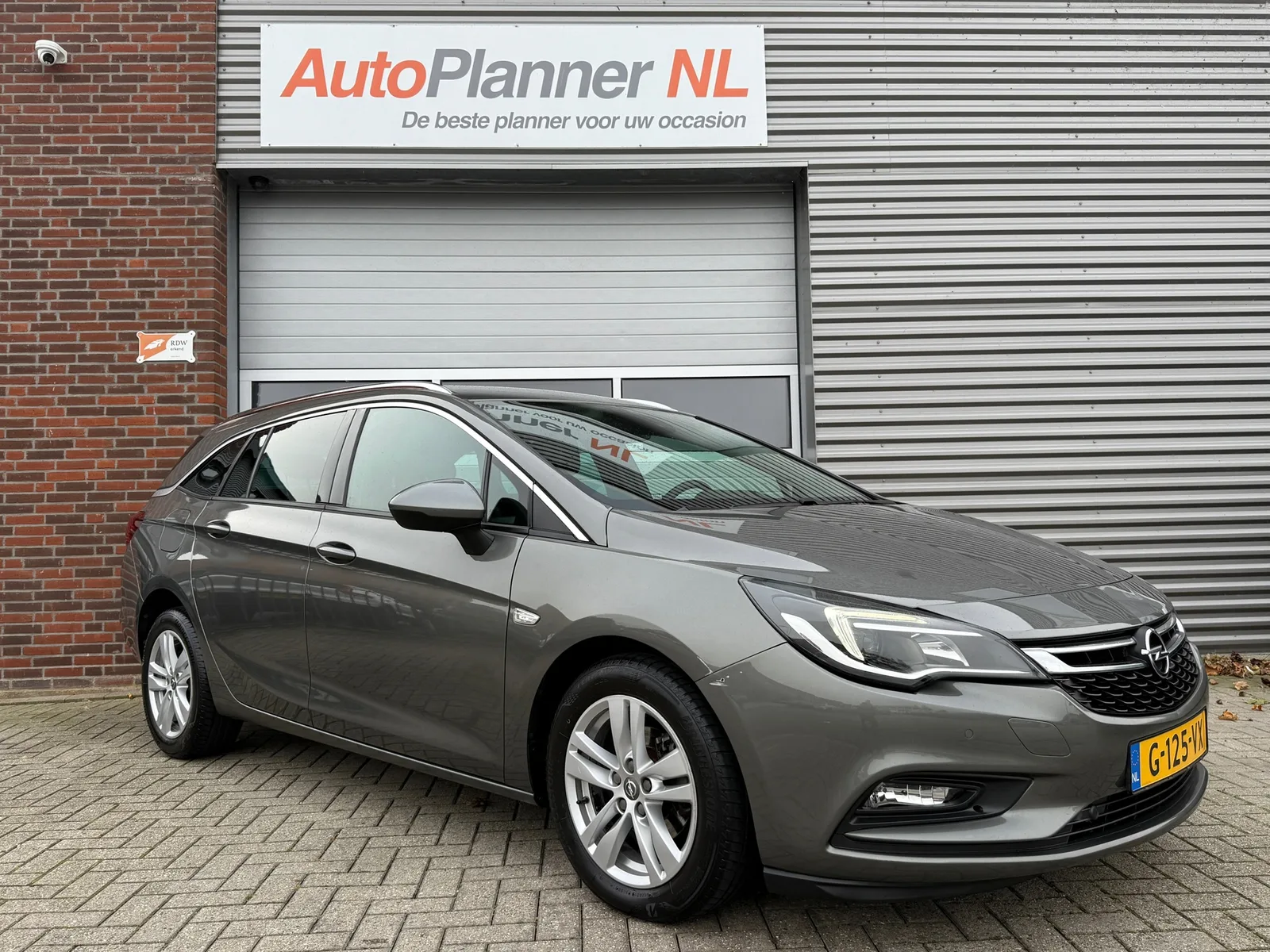 Opel Astra (2018) — foto 1