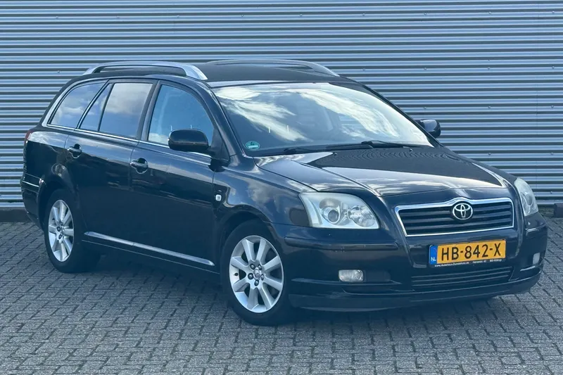 Toyota Avensis (2005)