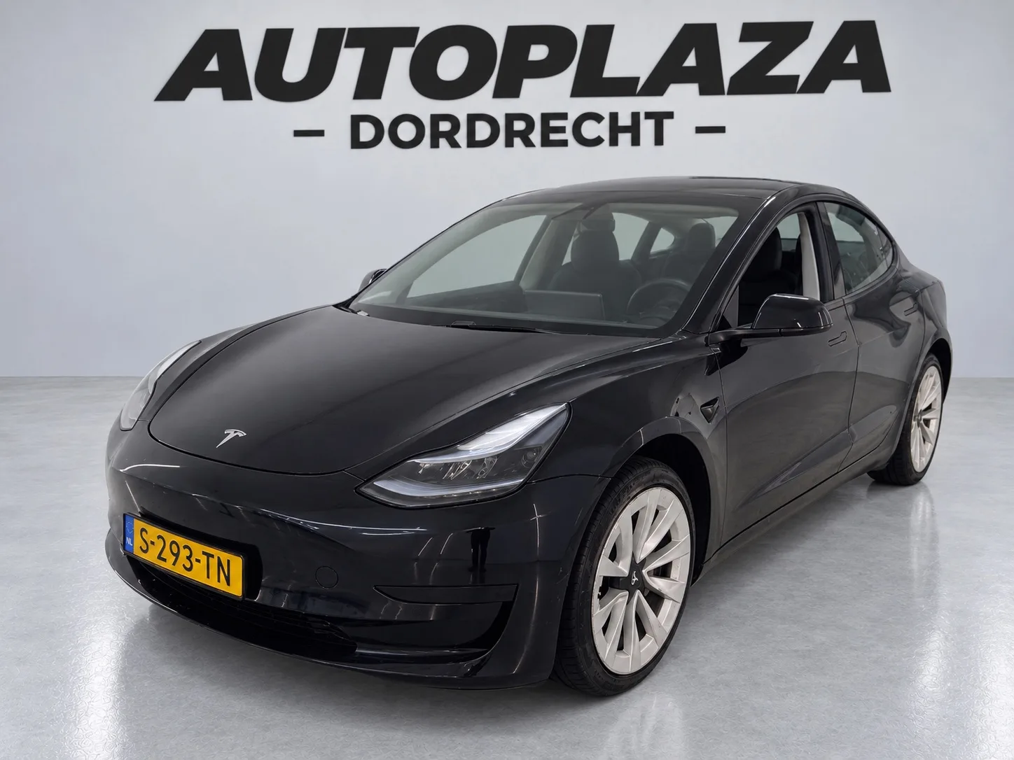 Tesla Model 3 (2023) — foto 1