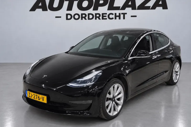 Tesla Model 3 (2019)