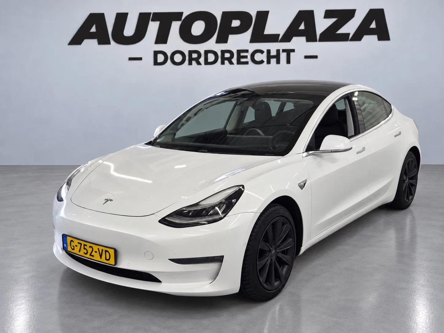 Tesla Model 3 (2019) — foto 1