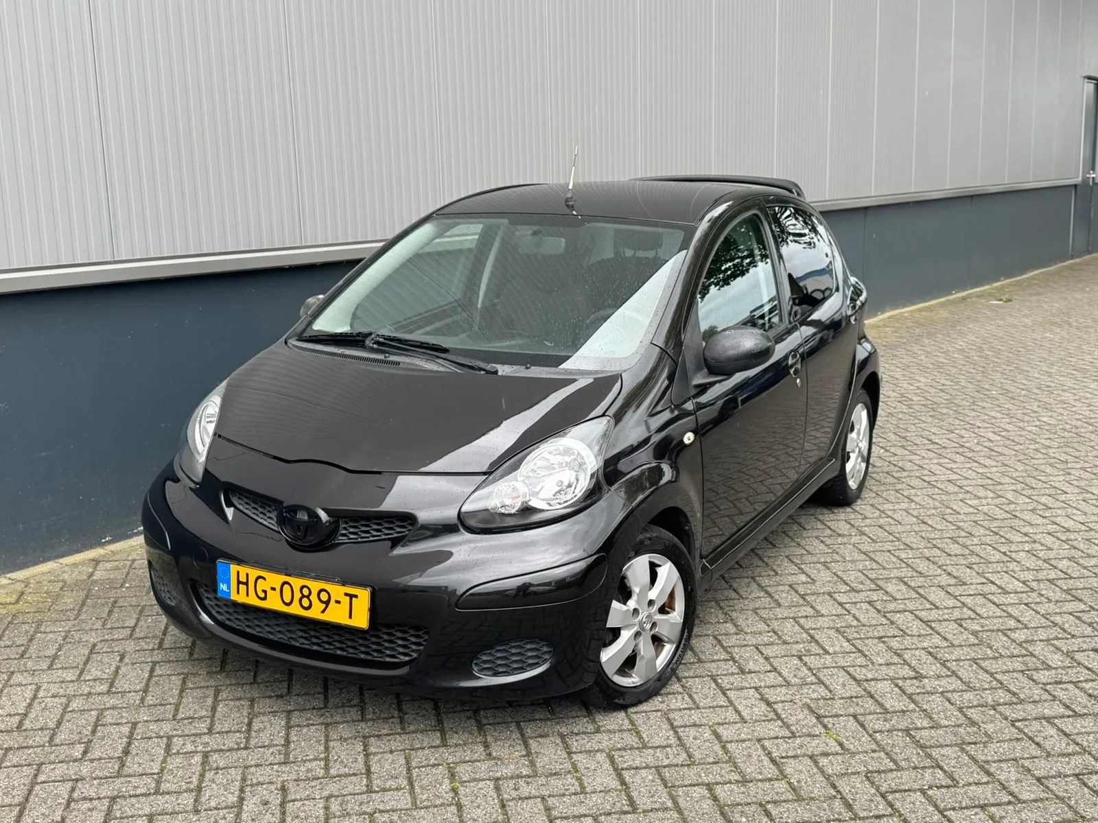 Toyota Aygo (2011) — foto 1