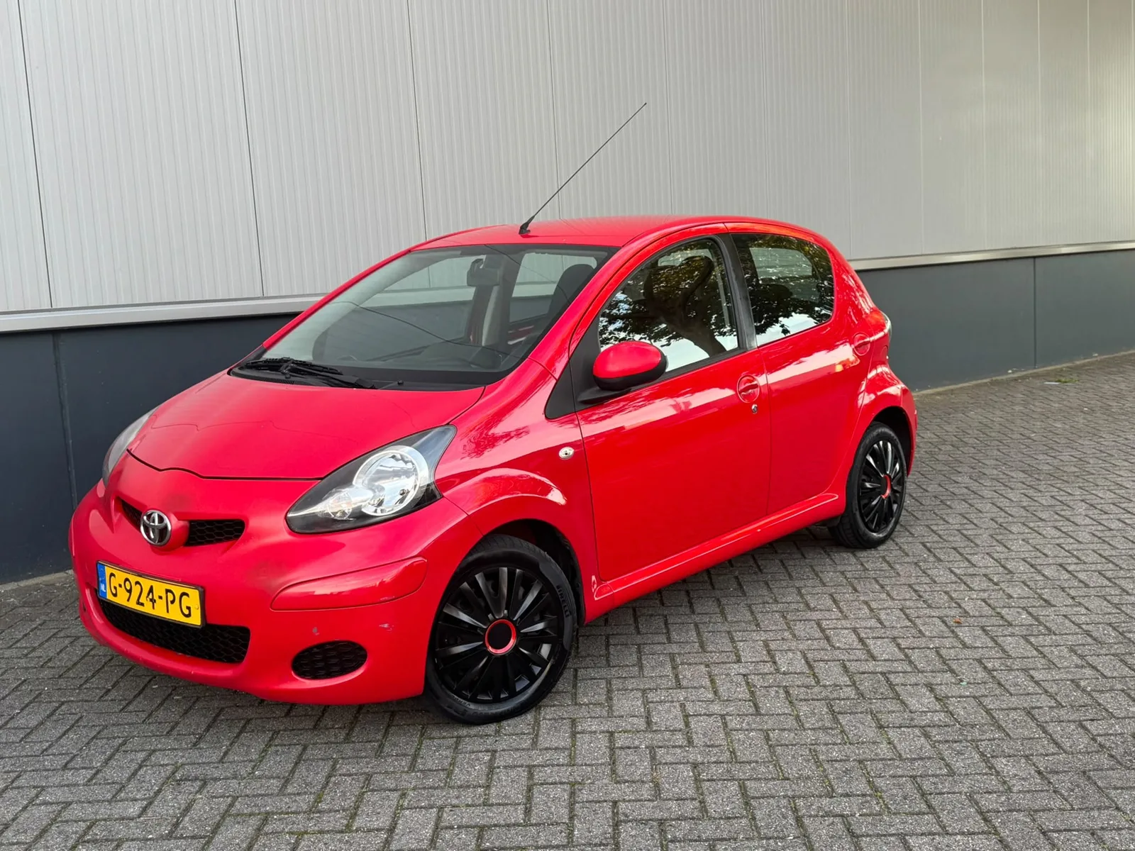 Toyota Aygo (2009) — foto 1