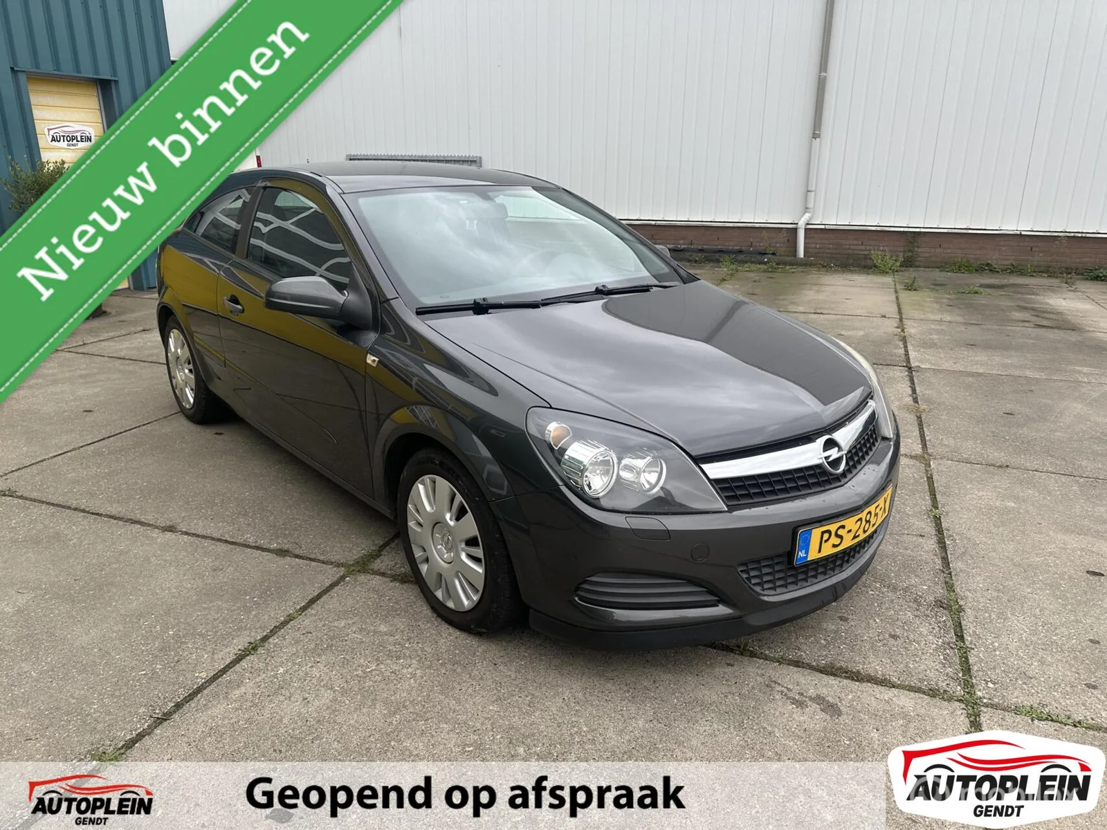 Opel Astra (2009) — foto 1