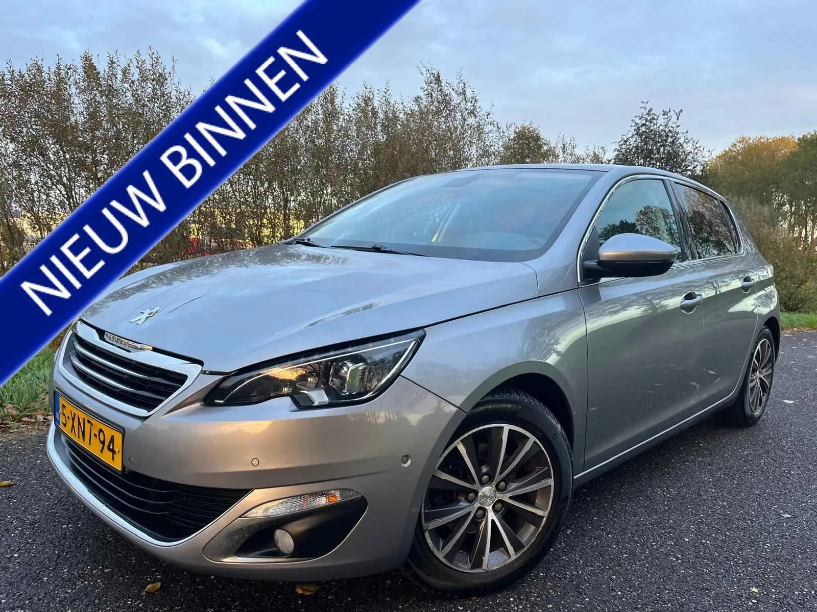 Peugeot 308 (2014) — foto 1