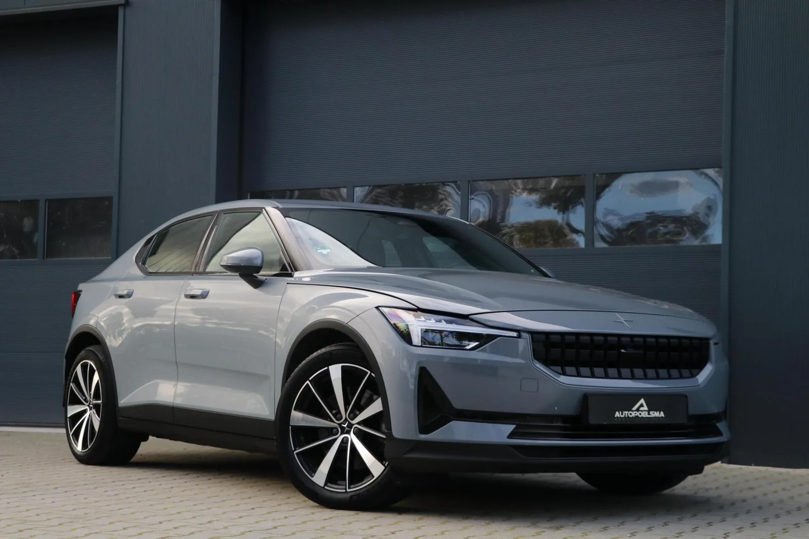 Polestar 2 (2022) — foto 1