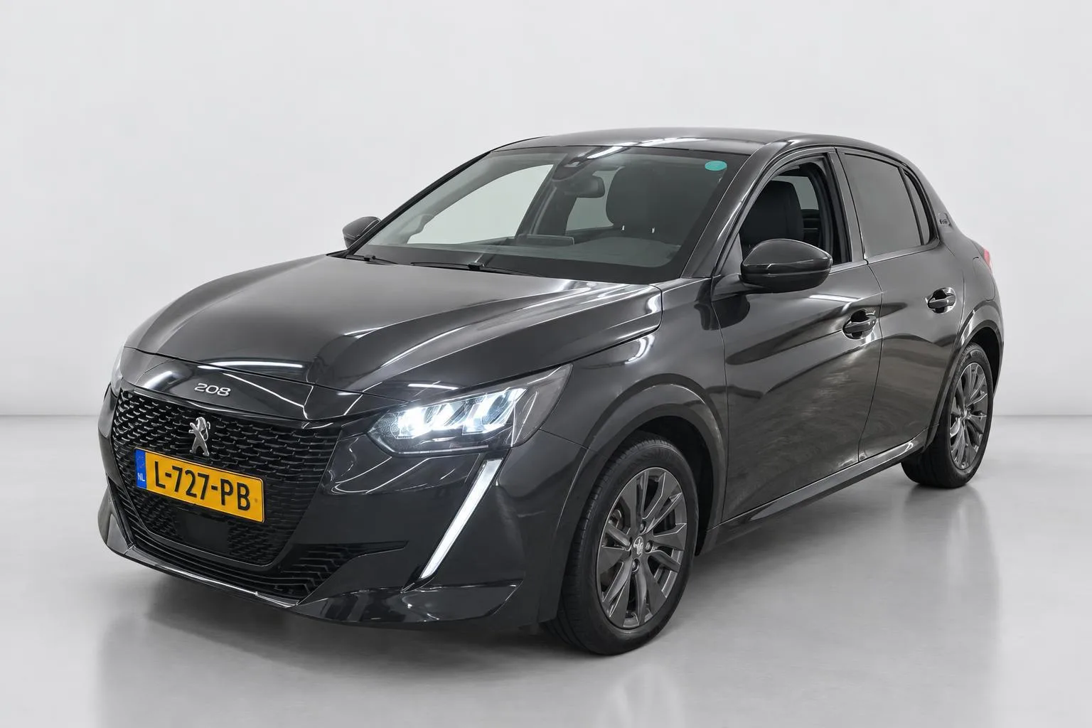 Peugeot e-208 (2021) — foto 1