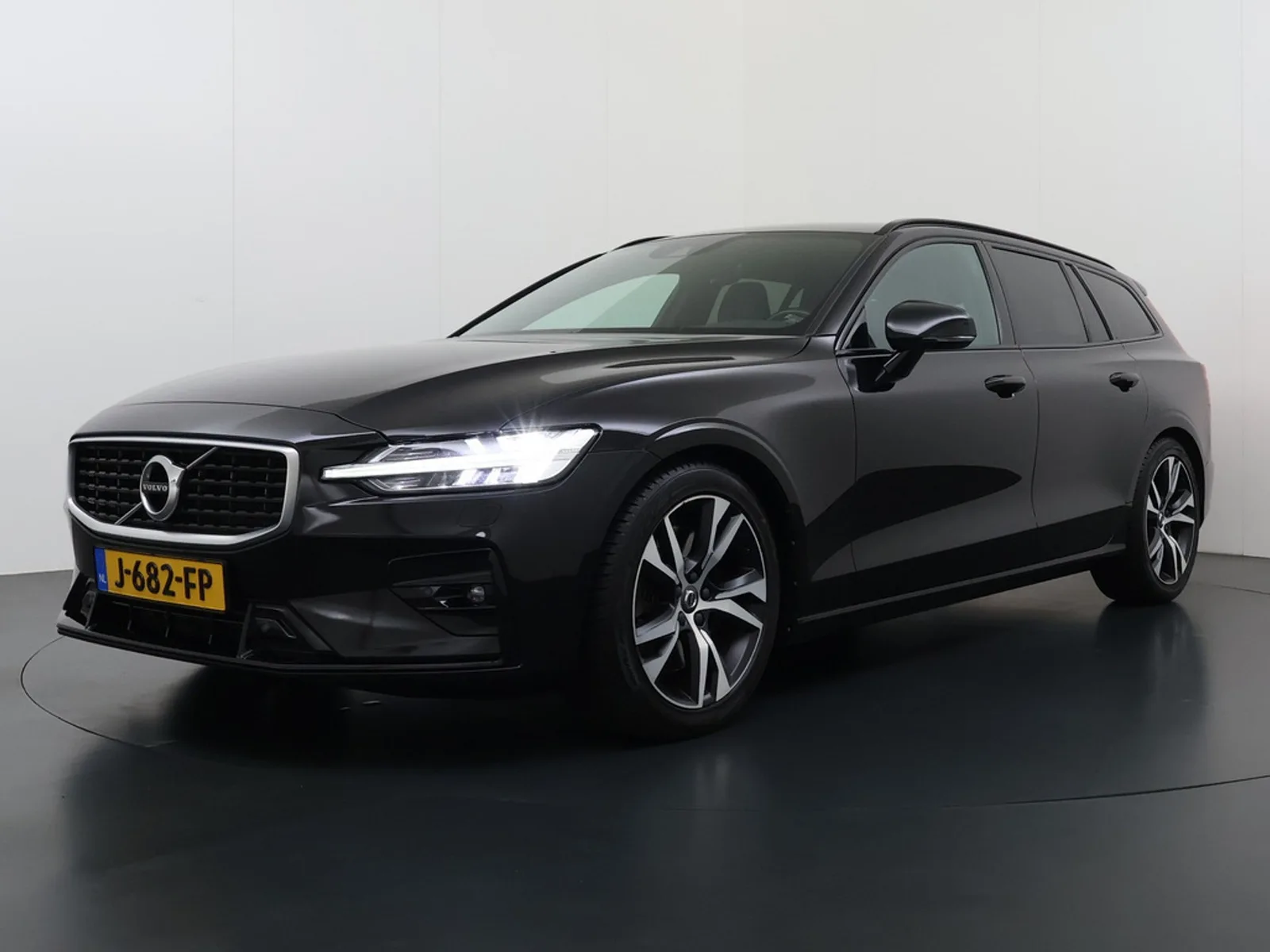 Volvo V60 (2019) — foto 1