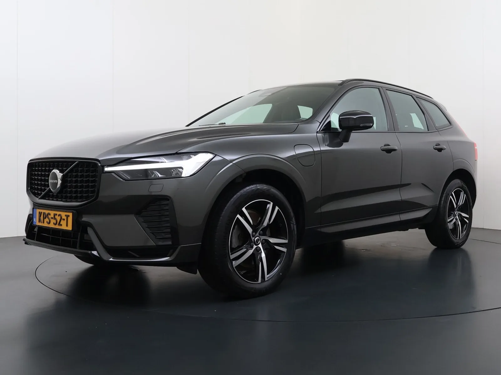 Volvo XC60 (2022) — foto 1